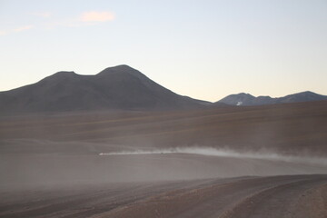 Lagoons, volcanoes and geysers in the Uyuni desert
