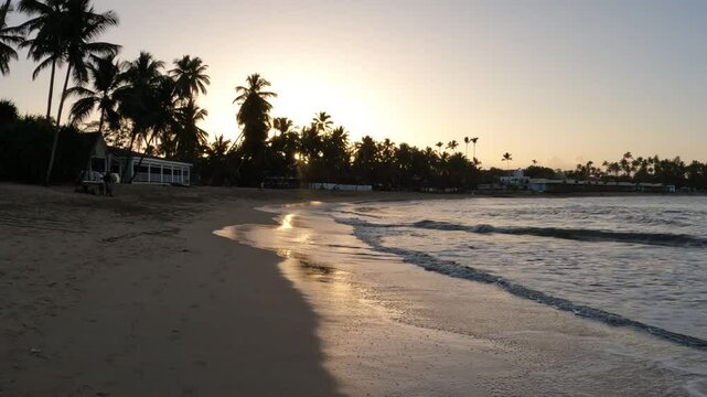 Amanecer en el pueblo de pescadores de las galeras republica dominicana