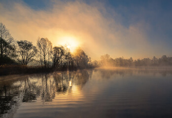 Obraz premium Sonnenaufgang am See