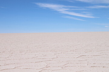 Lagoons, volcanoes and geysers in the Uyuni desert