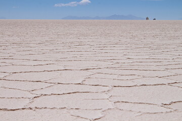Lagoons, volcanoes and geysers in the Uyuni desert