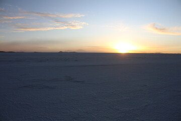 Lagoons, volcanoes and geysers in the Uyuni desert