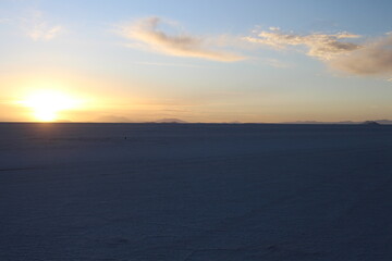 Lagoons, volcanoes and geysers in the Uyuni desert