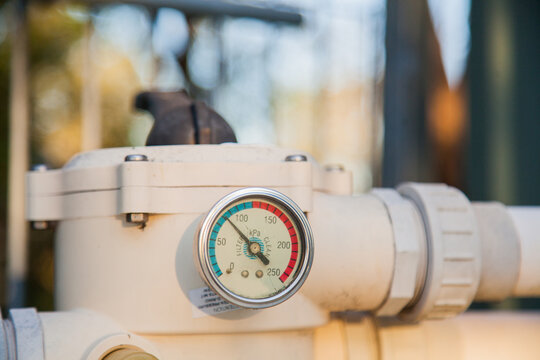 Pressure gauge on old pool pump sand filter