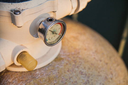 Pressure gauge on old pool pump sand filter