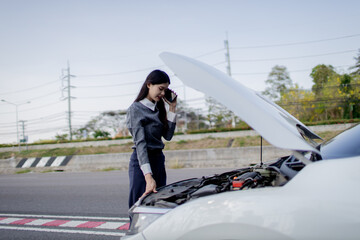 The car broke down and I called a mechanic.