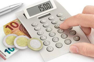 15,00 Euro mit Rechner und Kugelschreiber