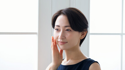 女性　スキンケア