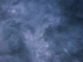 Photographic documentation of the pre-storm cloudy sky