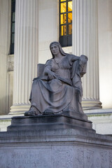 Statue outside of the National Archives
