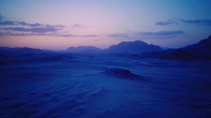 Fototapeta premium Serene Desert Sunset: A Breathtaking View of Dusk in the Dunes