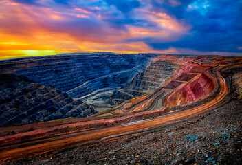  expanded view of the Super Pit open cut gold mine , Ai 