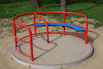 plac zabaw, park, osprzęt, metal, huśtawka, frajda, grać, izolowany, dzieci, dzieci, okrągły, karuzela, zabawek © Игорь Алексеевич