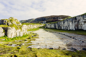 Larrybane Quarry Aerial &ndash; Scenic Views of Game of Thrones Filming Location by the Sea	