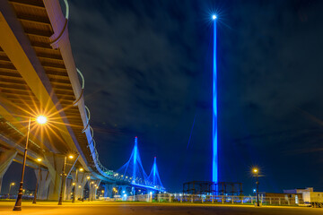 Obraz premium The cable-stayed bridge and the Western high-speed diameter in St. Petersburg.