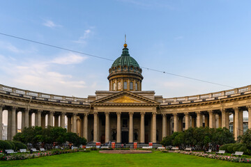 Obraz premium Kazan Cathedral or Kazanskiy Kafedralniy Sobor, a cathedral of the Russian Orthodox Church on the Nevsky Prospekt.