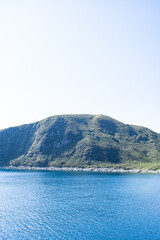Fototapeta premium 海から見た口永良部島の山