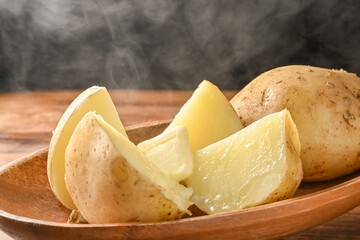 蒸したじゃがいも