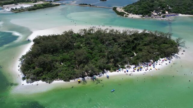 Ilha surrounded by clear waters, Ilha do japones - Cabo frio