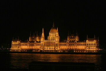 Obraz premium ブダペスト 国会議事堂