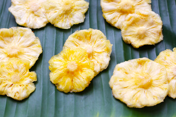 Sweet pineapple snack, Dried pineapples slices