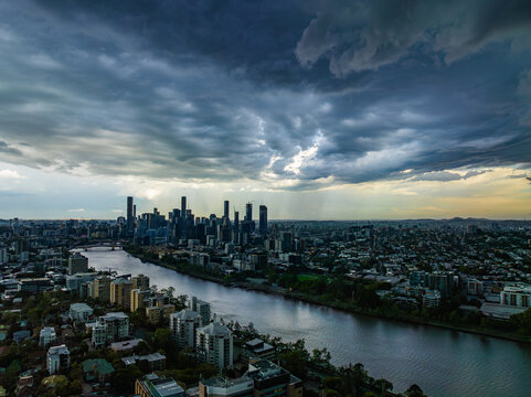 Storm approaching Brisbane City CBD
