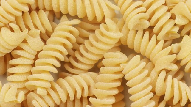 p&acirc;tes fusilli crues, en gros plan