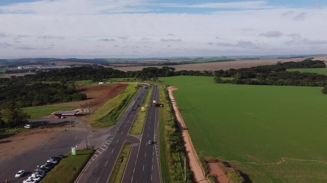 Image of the Gov Ney Braga Café Highway in the interior of Paraná.