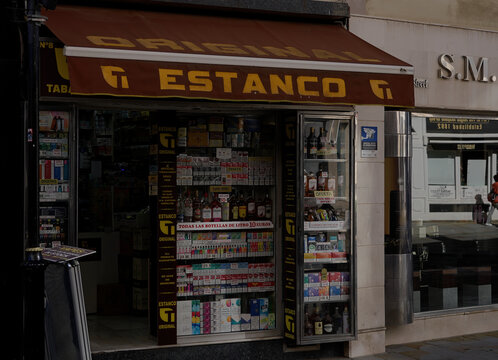 Estanco tobacconist selling cigarettes, tobacco and alcohol in Gibraltar - GIBRALTAR, UK - MARCH 31, 2025