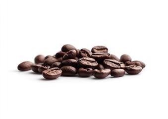 Naklejka premium Roasted coffee beans isolated on white. (1)
