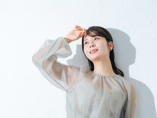 Naklejka premium 女性の美容ポートレート スキンケア コスメ