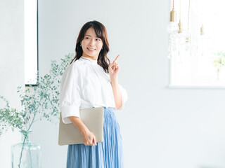 オフィスでおすすめする女性