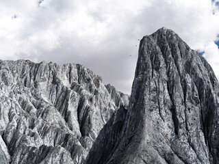 This is the Moshi Park captured on April 20, 2025 at 15:03:48 in Daofu County. The unique terrain - mylonite - resembles an extraterrestrial planet. Welcome everyone to Sichuan for tourism.