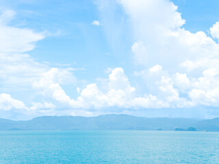 Obraz premium Summer travel, sea in Asia, the holiday season, which gives natural relaxing feeling. Beautiful natural environment and rest. Travel Thailand, the island in the middle of sea sky clouds Samui Thailand