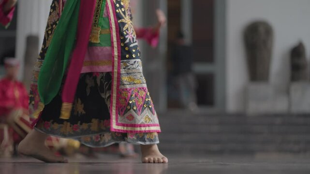 Cokek Dance is a traditional Betawi dance from Jakarta, influenced by Chinese culture and usually performed to the accompaniment of Gambang Kromong music.