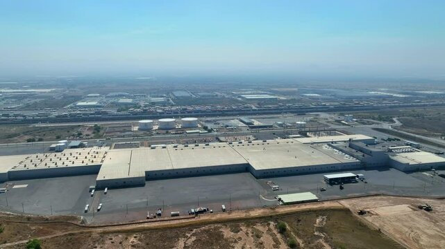 Vista A&eacute;reas de edificios industriales, industriales y complejos log&iacute;sticos