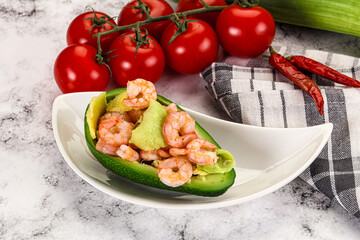 Dietary avocado cut with prawn