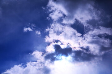 青空と雲と太陽の競演