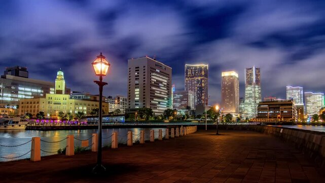 横浜港・象の鼻堤防の外灯_夜景のタイムラプス（固定）