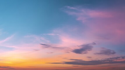 Obraz premium Peaceful sunset sky with a soft color gradient