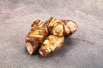 Natural organic raw ginger root