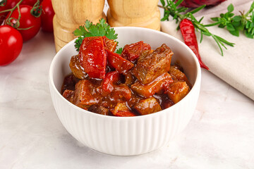 Pork with vegetables and oyster sauce