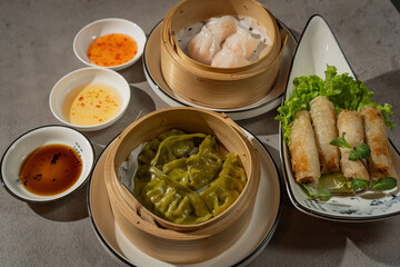 Chinese cuisine.
Cuisine chinoise.