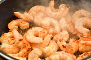 エビの炒め物（イメージ）