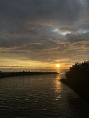 Obraz premium sunset over the sea