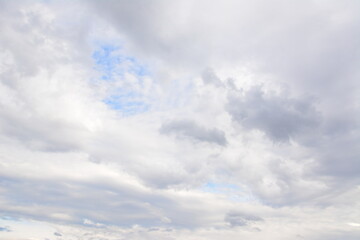 Obraz premium Cloudy Sky with Patches of Blue wallpaper