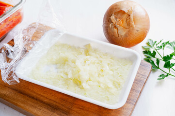 レンチンした玉ねぎのみじん切り