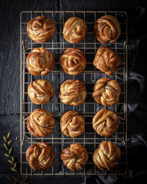Kanelbullar (Swedish cinnamon buns)