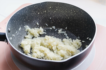 炒めた玉ねぎのみじん切り