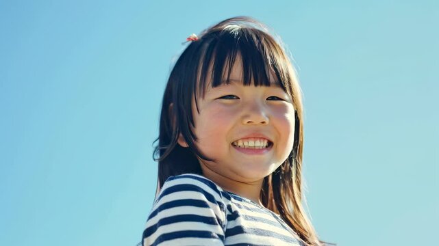 幸せいっぱいの笑顔の日本人女の子ポートレート（子供・キッズ・かわいい・楽しい・大好き）